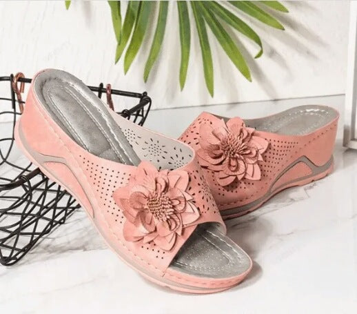Juliette™ — Supportive and Cozy Slip-On Sandals