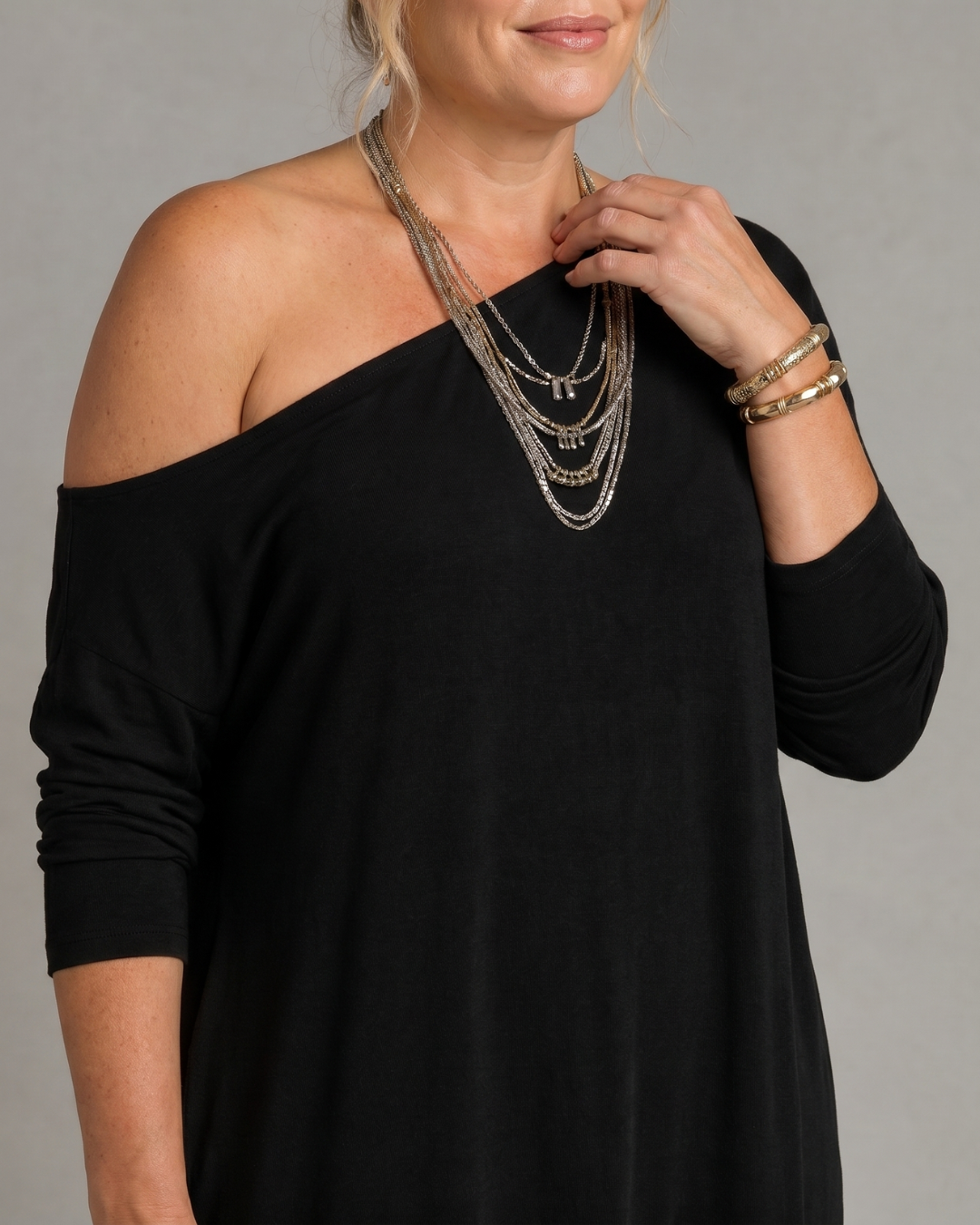 Asterelle | Flowing Midi Dress with One Shoulder and Side Slit