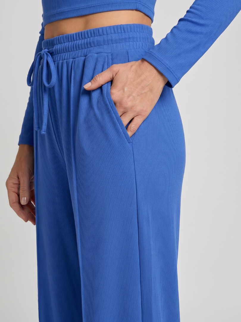 Avam | Long Sleeve Crew Neck Cropped Top and Pants Set