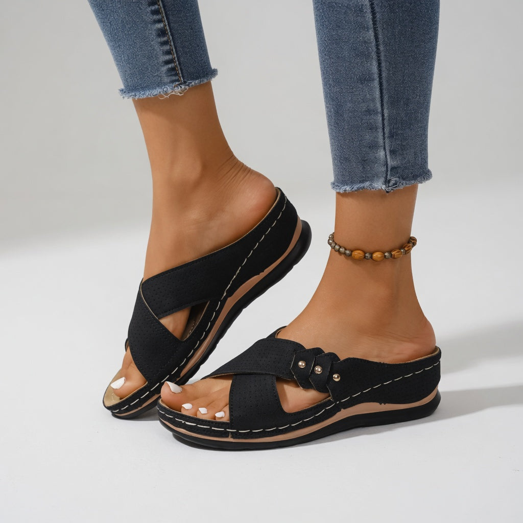 Raphaëlle™ — Chic Cross-Strap Sandals for Ultimate Comfort