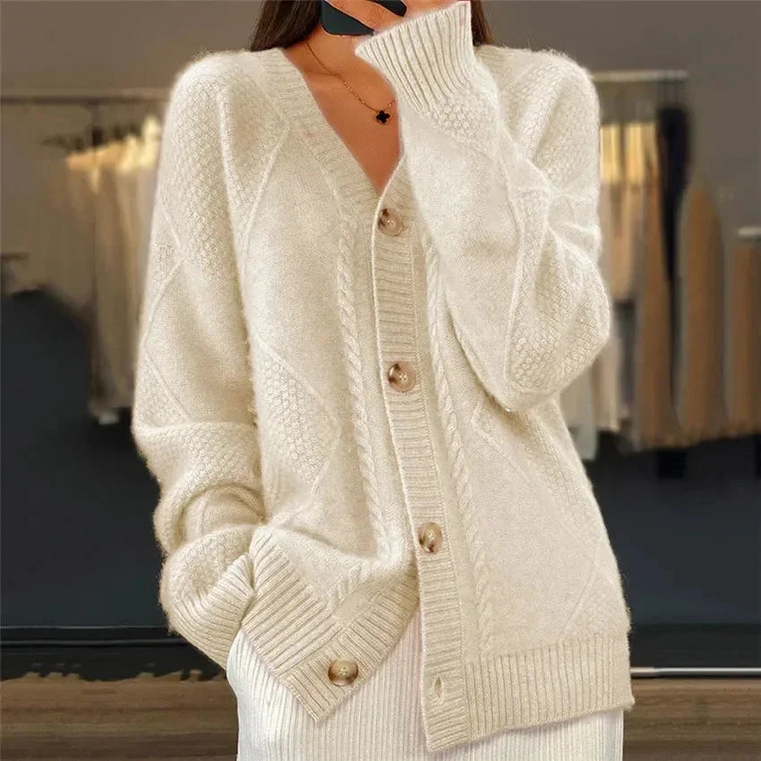 Aaliyah | V-Neck Button-Up Cardigan with Diamond Knit Design, Perfect Everyday Layer
