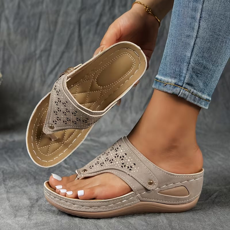 Hayley - Cozy Wedge Sandals for Ultimate Comfort